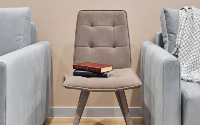 Квартира Двухкомнатная квартира возле центральной больницы