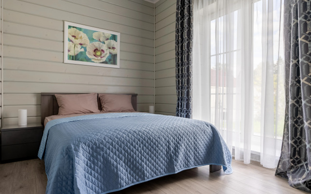 Частный дом Коттедж у озера на Речной