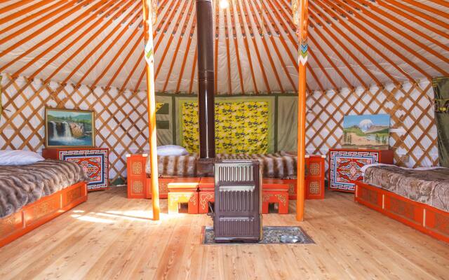 Отель Kayak Camp Mongolia Resort