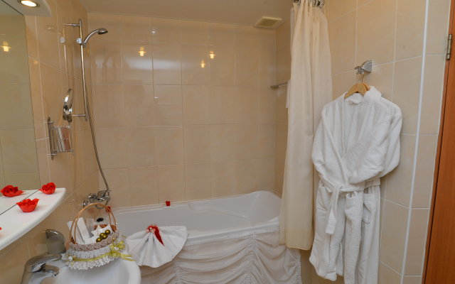 Tsentralny Eurohotel Hotel