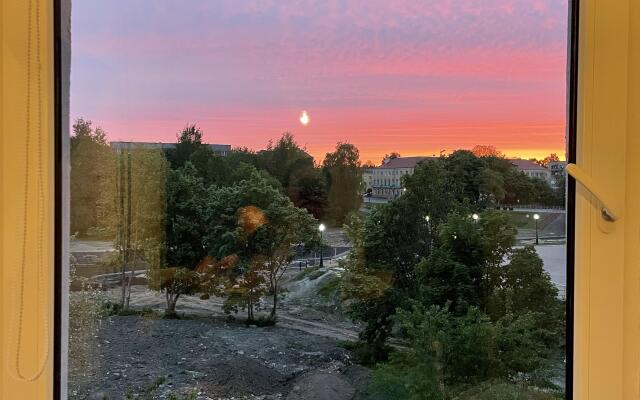 Апартаменты с Видом на Озеро в Центре Черняховска