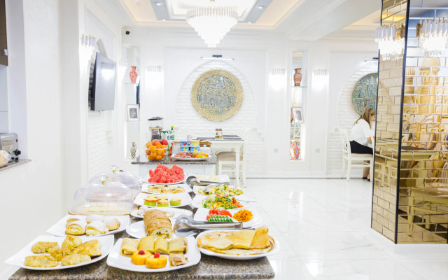 Dali Samarkand Hotel