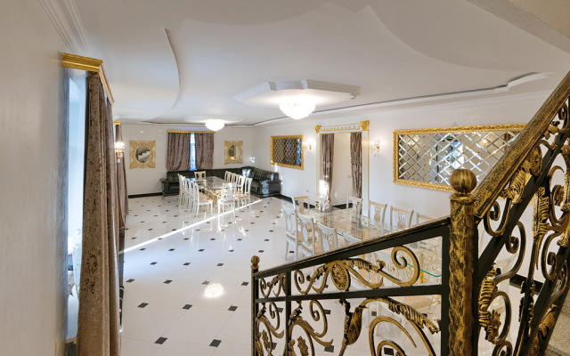 Raj Guest House