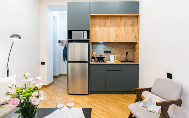 KeyGo #0103, 1 Bedroom, City Center Apartments