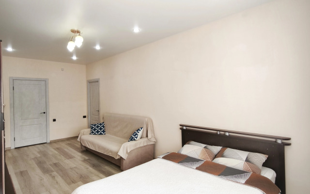 Uyutnaya V Tsentre Na Ulitse Modogoyeva Flat