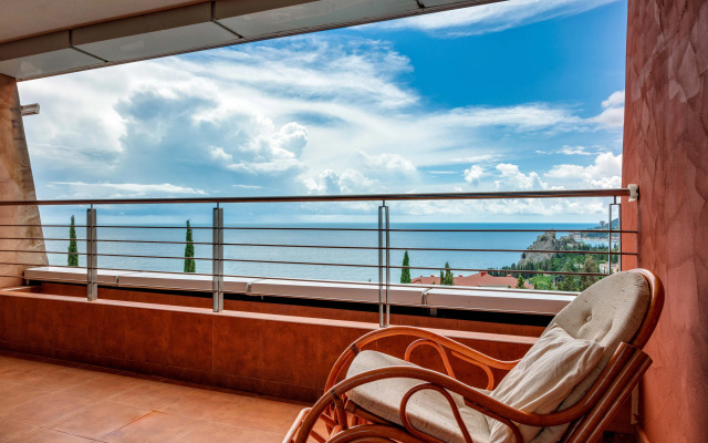 Апартаменты 98 с видом на море в современном ЖК