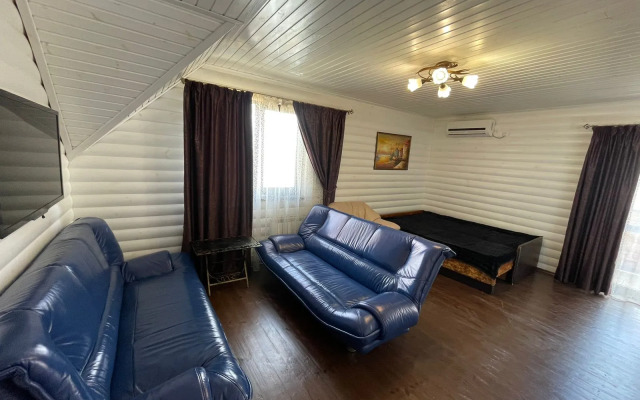 Частный Дом на Берегу Моря с Бассейном