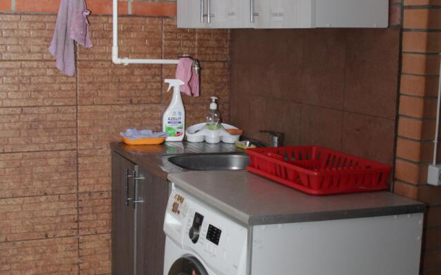 Uyut Guest House
