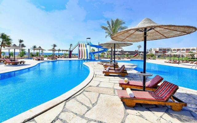 Курортный отель Bliss Nada Beach Resort