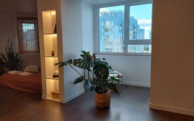 S panoramnym vidom na Volgu Flat