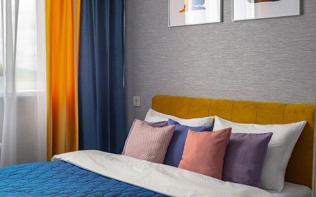 Апартаменты TopHouse на Каплунова 10 трёхкомнатные