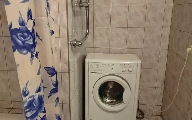 UYUT Na Ulitse Bratiev Kadomtsevyih Apartments