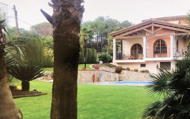 Mas Figures Villa