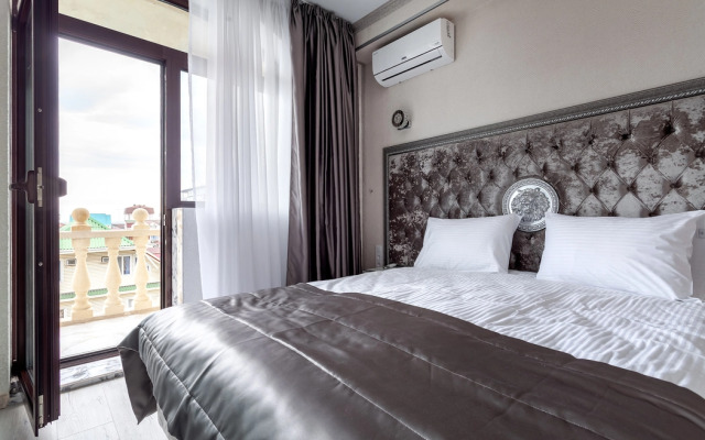 V 5 Minutakh Ot Morya Apartments