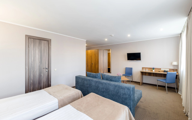 Hotel Mayak