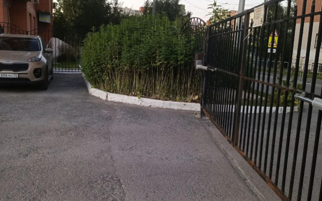 Prostornaya na Shirotnoy v Rayone Mzhk Flat