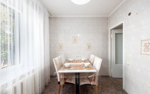 3-K v Tsentre Almaty Flat