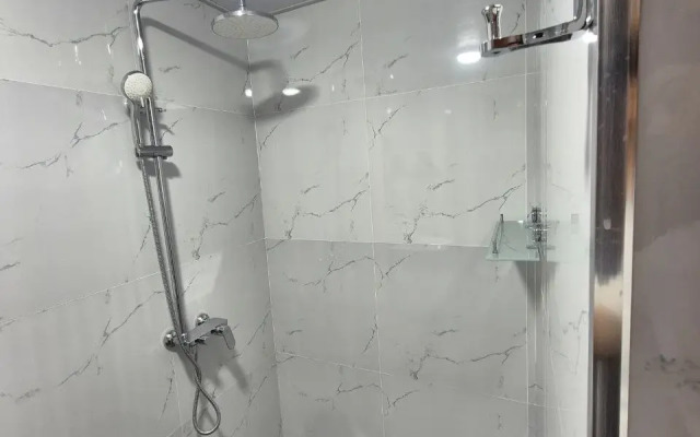 Samarkand Imron Hotel