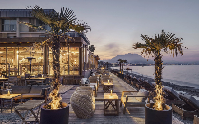 En Vie Beach Boutique Hotel