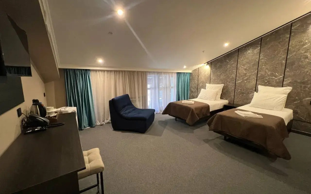 Paradise Hotel