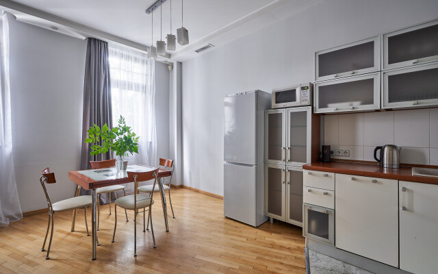 2kh-Komnatnye v Dome klubnogo tipa - Tretyyakovskaya galereya Apartments
