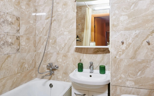 Na Sayanskoy Flat