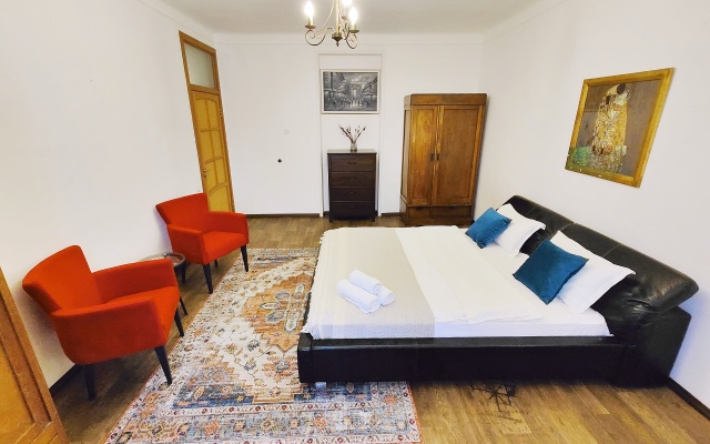 Квартира M.O.O.N Apartments  - Tole bi 45 Center