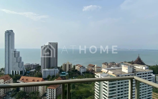 Riviera Wongamat Beach Apartment Hotel