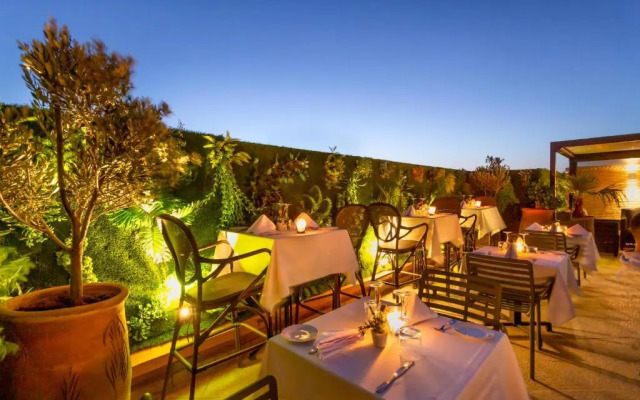 Le Caspien Boutique Hotel