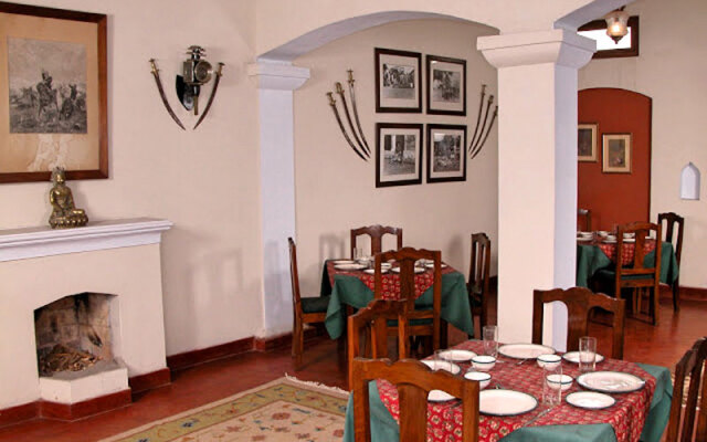 The Fort Unchagaon Garhmukhteswar Guest House