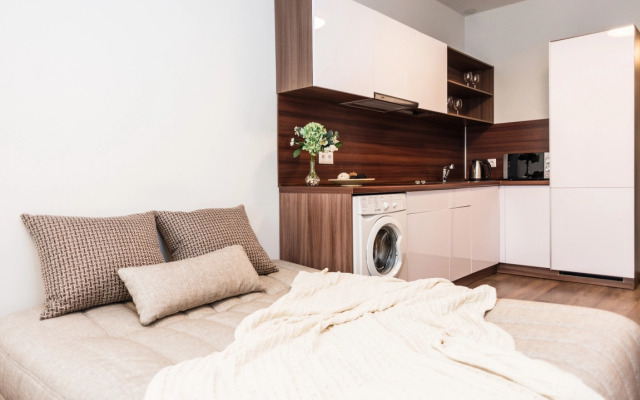 4 Апартаменты RADIUS Малышева 42А (07)