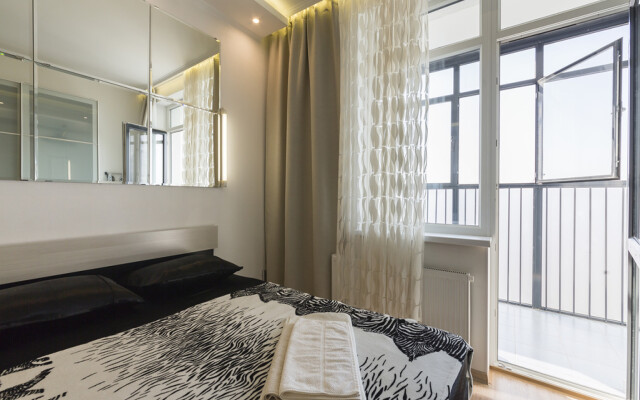 Admirala Cherkova 18/1 Flat