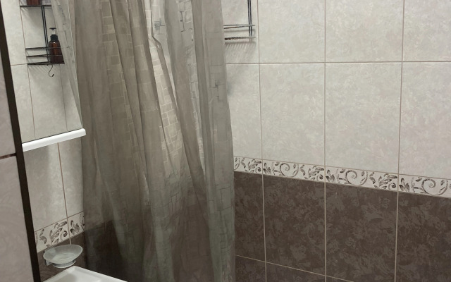 Uyutnaya Na Beregu Morya Flat