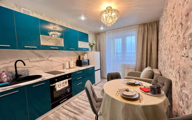 U Metro Chkalovskaya Yekaterinburg Chapaeva 72a Flat
