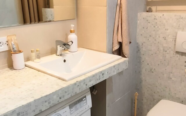 Lyuks Yevrodvushka Konditsioner Flat