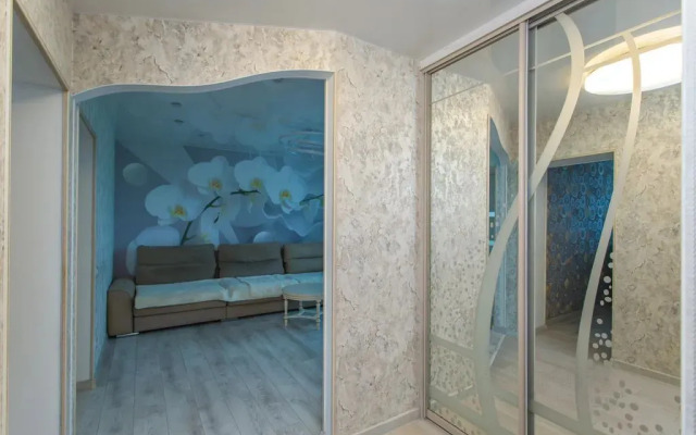 Na Prospekte Krasnogo Znameni 91 Flat