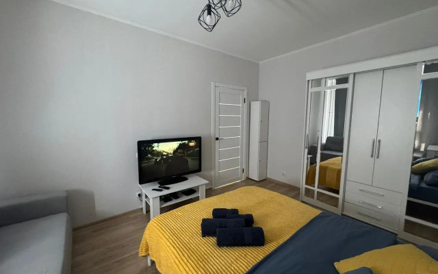 Na Ulitse Nikolaya Ostrovskogo 195/4 Flat
