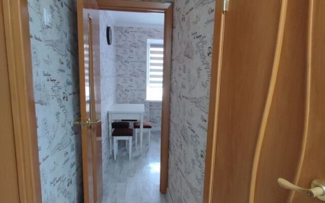 Na Baklanovskom Prospekte 144 Flat
