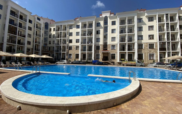 235 V Tsentre Na Pervoy Linii Flat