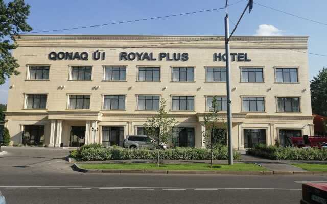 Royal Plus Hotel