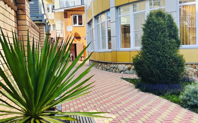 Sezonnyy Otelj Maks Hotel