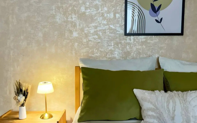 Апартаменты на Герасима Курина 18