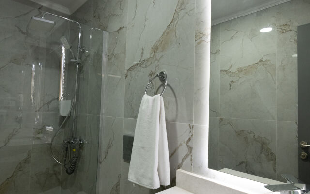 Three Points Hotel  (Non Alcoholic)