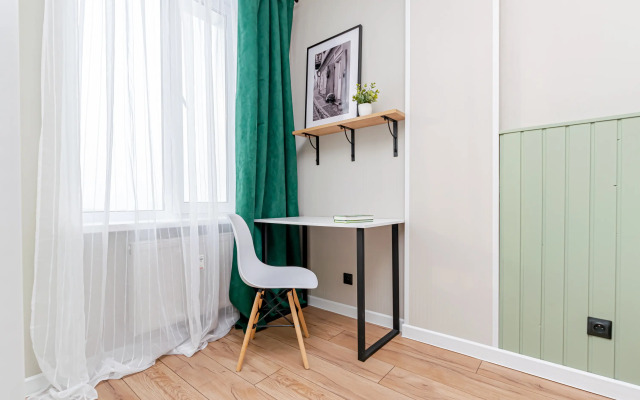 Uyutnaya Stilnaya Studiya U Tsentralnogo Rynka Flat