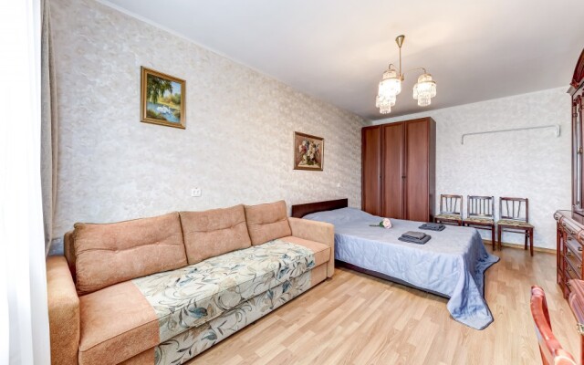 Dvukhkomnatnye Parusa Na Ispytateley Apartments