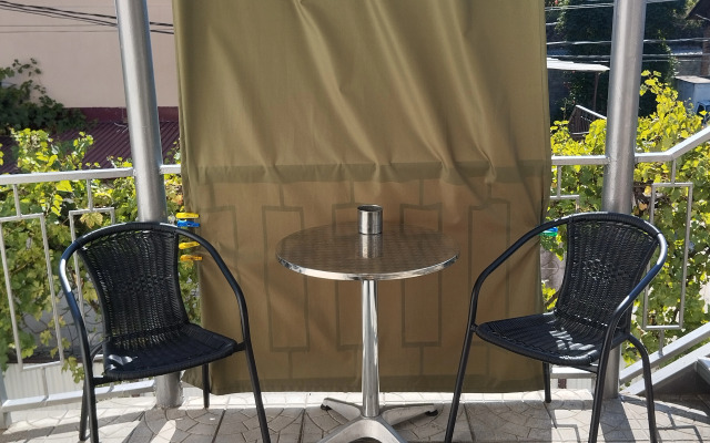 Dioskuriya Guest House