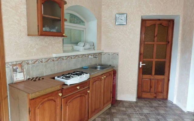 Na Izobilnoy 19V Private House