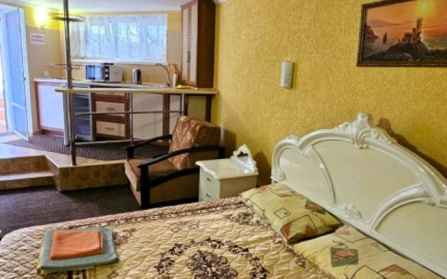 Апартаменты Феодосийский залив однокомнатная студия в цоколе