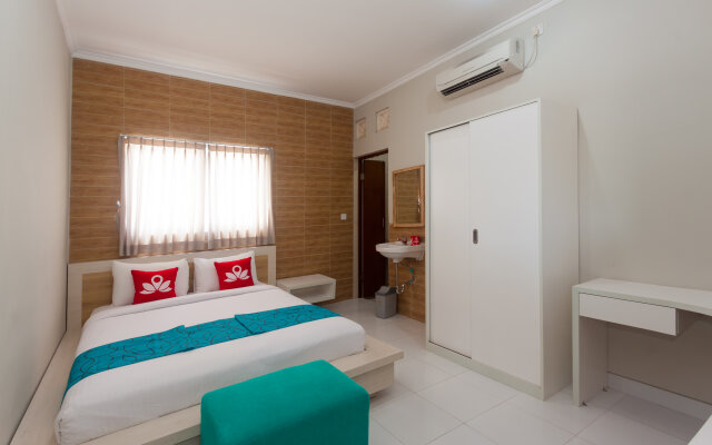 ZEN Rooms Nusa Dua Fiesta Hotel
