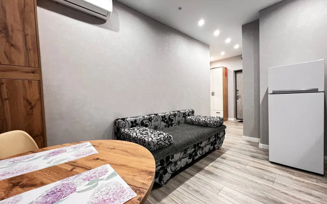 V Prekrasnom Novom Zhk Levoberezhye Flat